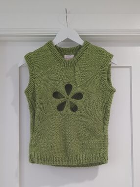Lirika Matoshi Hand Knit Olive Sweater Vest M